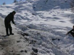 В Кобяйском улусе перевернулся бензовоз АО «Прогноз» с дизельным топливом