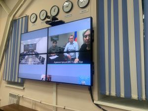 Работники рудника Удачный в Якутии выведены на поверхность после выброса метана