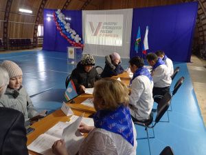 Во второй день выборов в селе Эйик Оленекского района проголосовали 100% избирателей