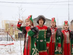 Аллея памяти ветеранов ВОВ открылась на улице Богдана Чижика в Якутске