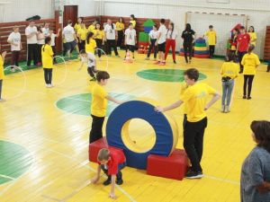 Детский (подростковый) центр провел «Веселые старты» для детей школы-интерната
