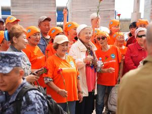 Евгений Григорьев возложил цветы к памятнику в День ветеранов боевых действий