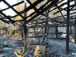 На «Сопке любви» в Якутске дотла сгорело здание кафе