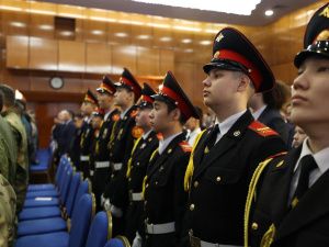 Айсен Николаев поручил усилить работу по социальной адаптации военнослужащих