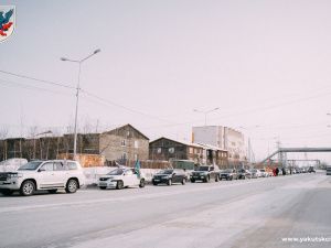Автопробег в поддержку спецоперации российских войск на Украине провели в Якутске