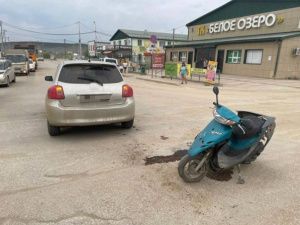 В Якутске пьяный водитель мопеда получил травмы в ДТП