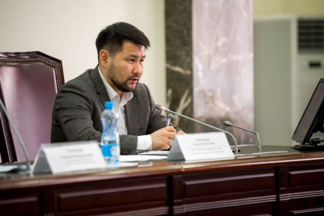 Евгений Григорьев провел совещание по подготовке Якутска к празднованию 100-летия ЯАССР