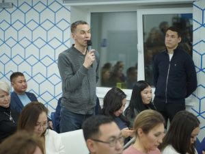 Руководитель Комитета семей воинов Отечества Юлия Белехова встретилась с активистами и сторонниками партии «Единая Россия» в Якутске