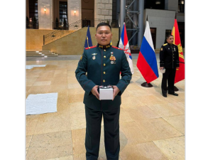 Якутянину Родимиру Максимову вручили «Золотую Звезду» Героя России