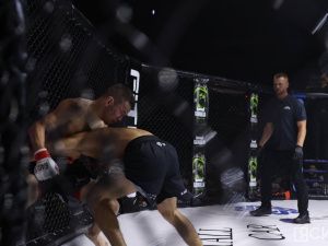 Фоторепортаж: турнир по смешанным единоборствам Eagles FC 53 в Якутске