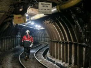 Мужчина пострадал при обрушении породы на руднике «Интернациональный»