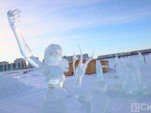 Искусство из снега и льда: зимние скульпторы соревнуются в Якутске за звание лучшего