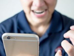 Житель Нерюнгри оскорбил ребенка в ватсапе