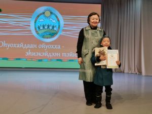 До 45 тысяч рублей получили победители первого детского конкурса запевал осуохая в Якутии