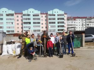 В Гагаринском округе на субботниках приняли участие более 1600 человек