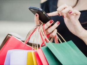 Жительница Якутска устроила шоппинг на чужие деньги