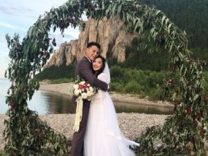 В Якутии состоялась первая свадьба на Ленских столбах