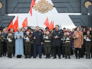 В акции «Свеча памяти» в Якутске приняли участие более 15 тысяч горожан