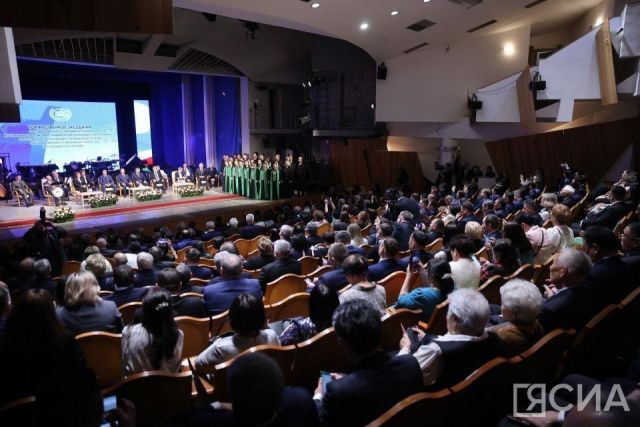 Гарант стабильности и общественного согласия: республиканскому парламенту исполнилось 30 лет