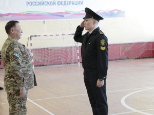 Федерация профсоюзов Якутии организовала смотр строевой подготовки среди работающей молодежи