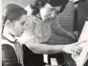 Выпускники Алданской детской школы искусств создали  общественную организацию