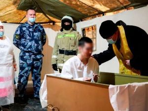 В исправительных учреждениях Якутии осужденные приняли участие в крещенских купаниях