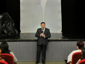 В День студента ТЮЗ подарил спектакль студентам 