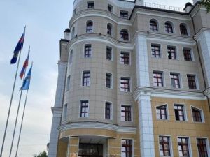 Прокуратура организует проверку по факту падения 5-летней девочки с балкона