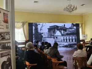 В Якутске состоялся показ фильма о легендарном фронтовике