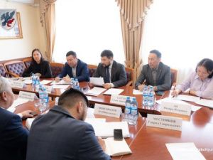 Евгений Григорьев встретился с делегацией Намского улуса