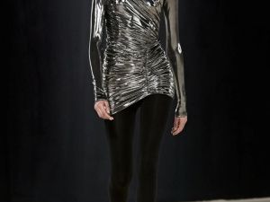 В чем встречать Новый 2024 год Дракона: цвета, тренды, аксессуары