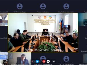 Дмитрий Садовников: в Якутии идёт подготовка к сезону лесных пожаров и периоду паводков