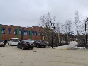 Инцидент в школе: … а директор уехала через заднюю дверь