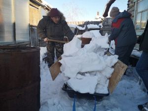 В Автодорожном округе организовали субботник для ветеранов