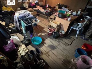 В Якутии семье с грудным ребенком пришлось ютиться в гараже