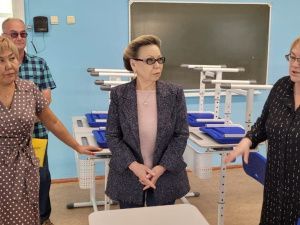 Галина Данчикова проверила модернизацию школ в Ленском районе Якутии