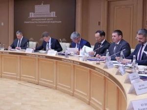 Юрий Трутнев обсудил с главами регионов ДФО подготовку к празднованию 80-й годовщины Победы в Великой Отечественной войне