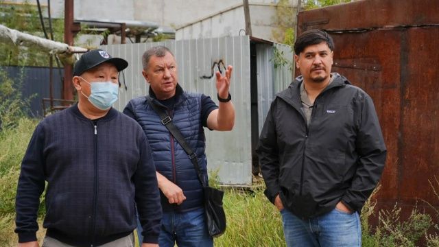 Дмитрий Садовников проверил работы по сносу аварийных домов