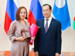 В преддверии Международного женского дня в Якутии наградили многодетных матерей