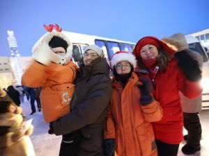 В Якутске состоялась торжественная церемония зажжения первой новогодней елки в стране