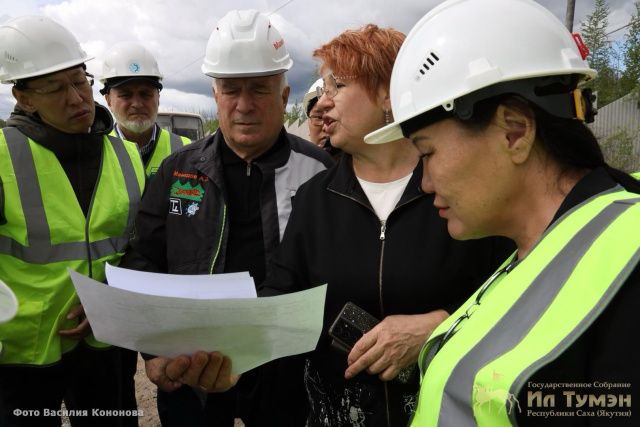 Якутцементу одобрили кредит на 500 млн рублей, но подписать договор некому