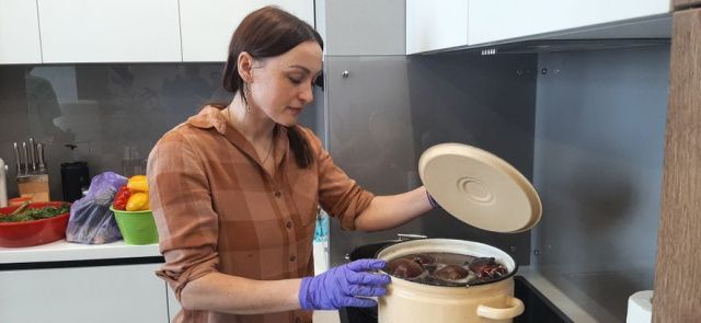 Золотые руки нерюнгринцев готовят для бойцов СВО удивительные подарки