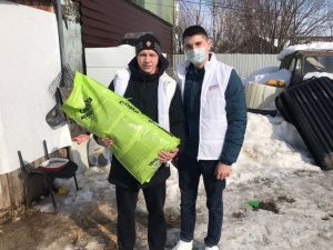 Мы в ответе за тех, кого приручили молодогвардейцы оказали помощь приютам во Всемирный день бездомных животных