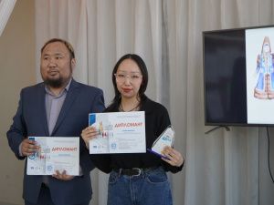 Дом дружбы народов провел смотр-конкурс молодых дизайнеров «Суһум»