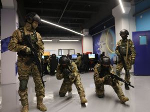 Айсен Николаев и Алексей Чекунков проверили подготовку спецподразделения БПЛА Якутии