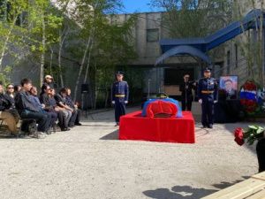 Журналиста Алексея Семенова проводили в последний путь