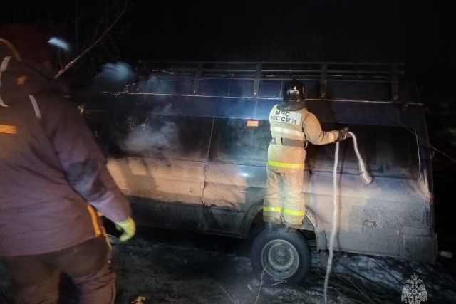 Два пассажирских автобуса съехали в кювет по пути из Усть-Неры в Магадан