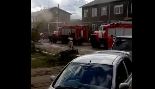 ЧП: В Якутске пожарные спасли человека