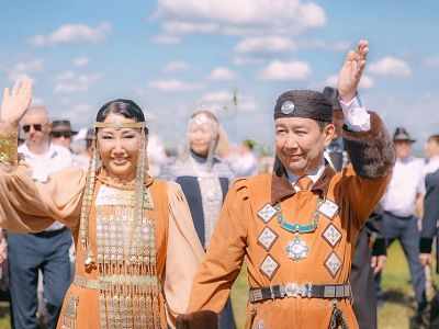 Быть ли третьему сроку Айсена Николаева?