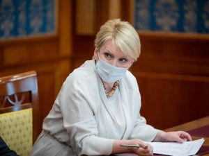 Айсен Николаев поручил ускорить темпы вакцинации от коронавируса 